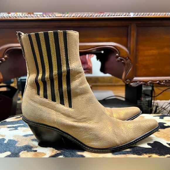 Donald J Pliner Metallic Pig Gold Leather Boots - Picture 1 of 13